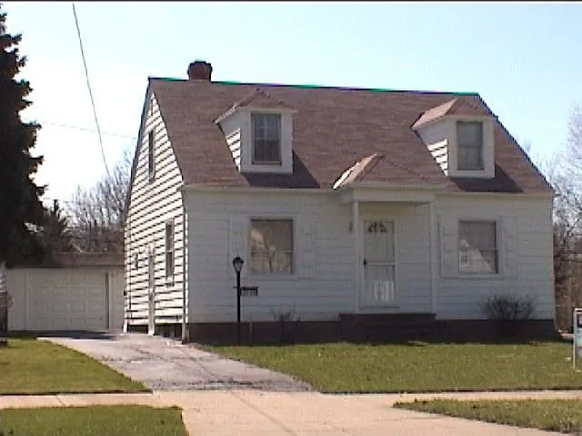 2230 Green Rd photo 1