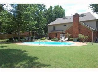 2060 Hawthorn Hill Cv, Germantown, TN 38139