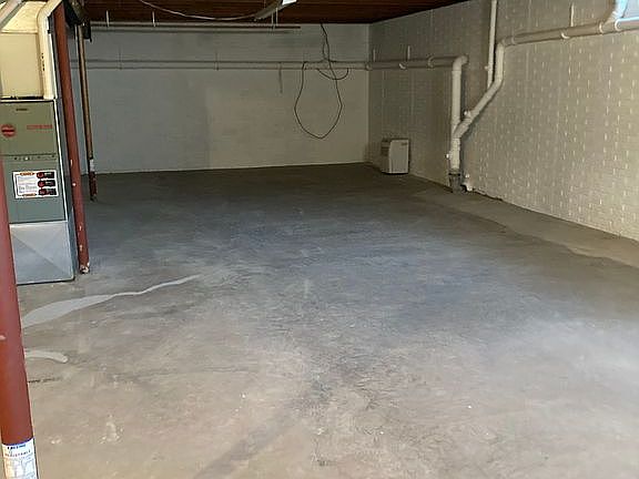 5th image of 1415 Crosstown Ave