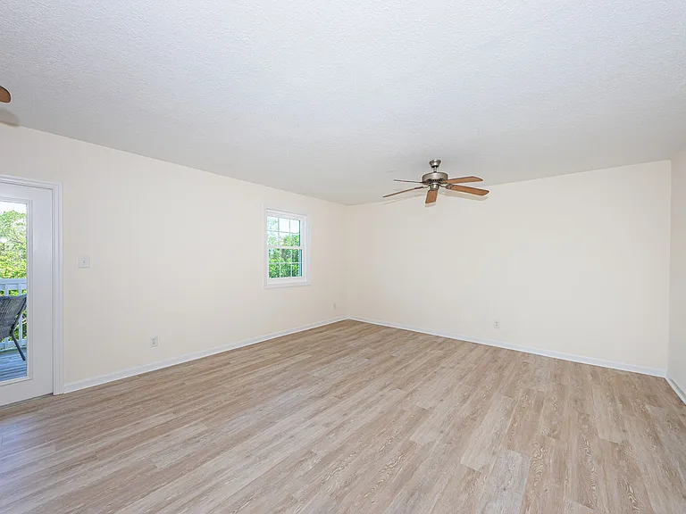 251 Pompano Dr SE #D — Photo 22