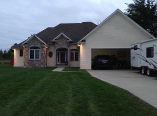 2873 Springborn Rd, East China, MI 48054