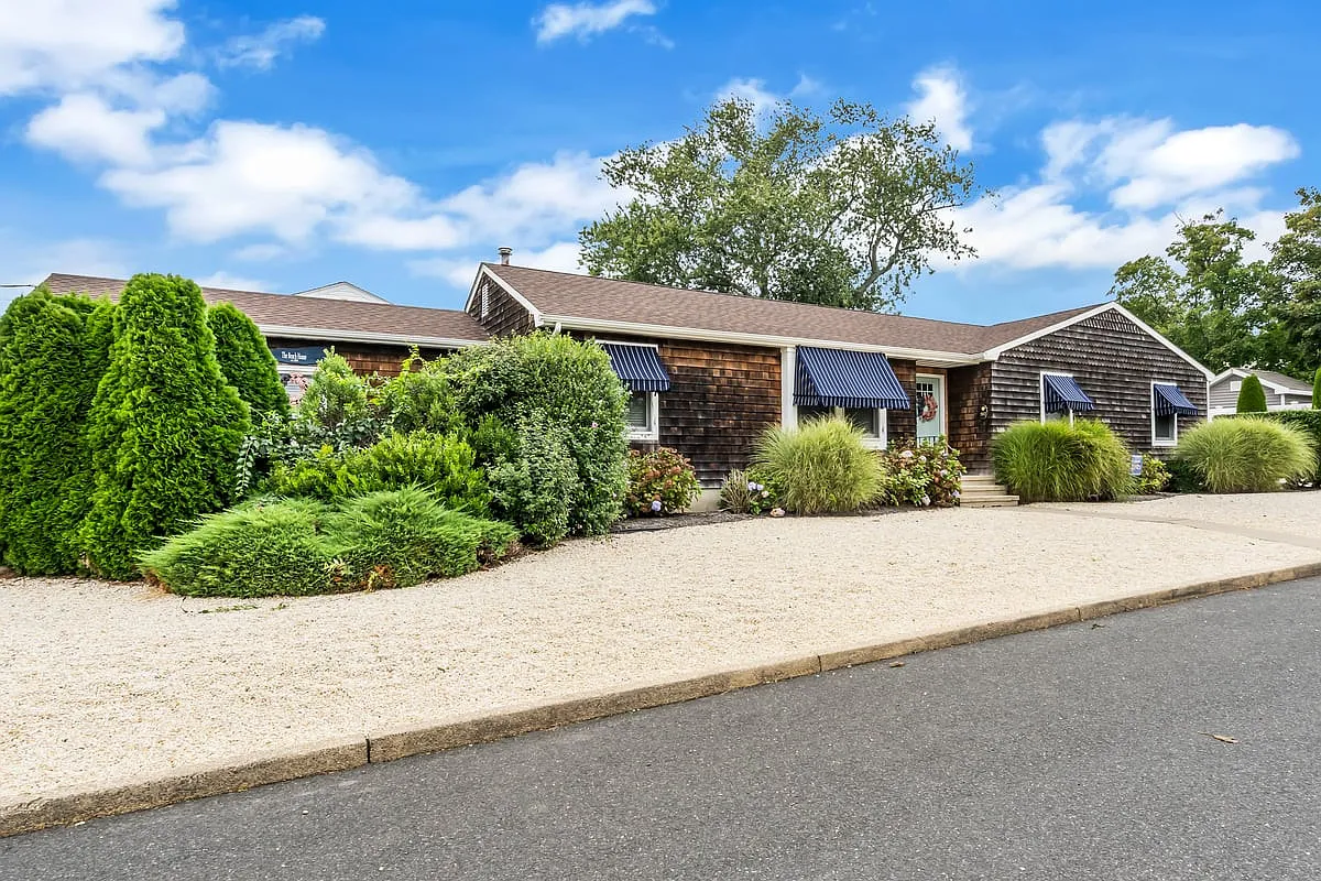 3 bed, $2,800 — Photo 1