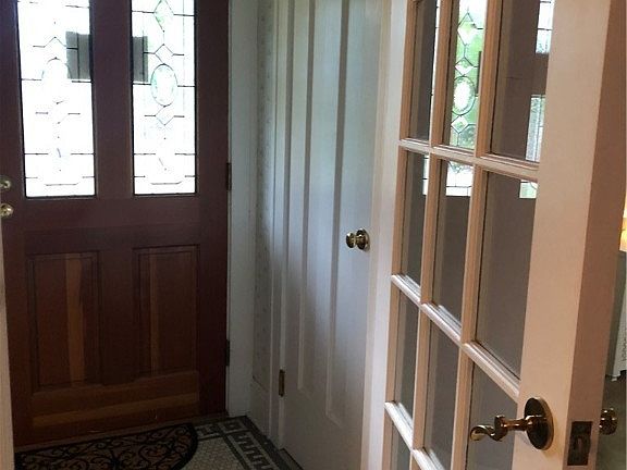 2nd image of 1086 Erie Cliff Dr