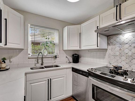 3rd image of 625 59th St