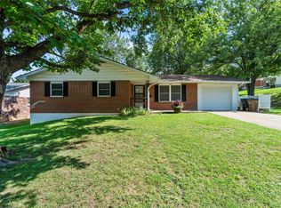 1802 Recardo Dr, Cape Girardeau, MO 63701