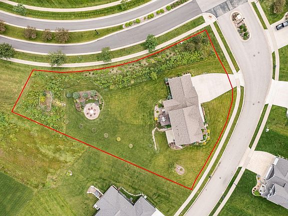 3rd image of 920 Southwell Enclave NE