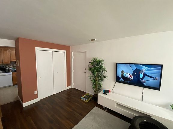 4th image of 34 Pleasant Dr APT 33