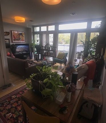 5th image of 610 Union Ave #1D