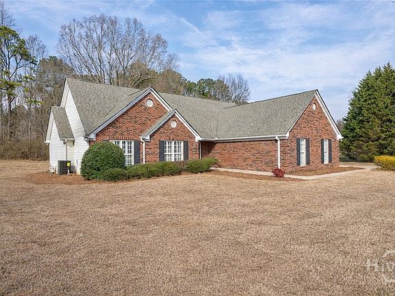 2nd image of 1071 Vanessa Avenue