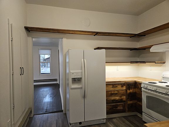 5th image of 1217 Commercial St