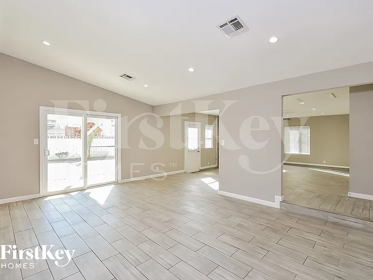 6381 Newville Ave — Photo 5