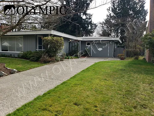 1307 Jasper Ave NE Photo 1