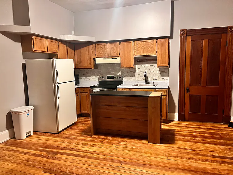 133 Parker St #2 — Photo 3