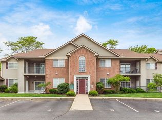 1989 Berrancher Dr, Columbus, OH 43228