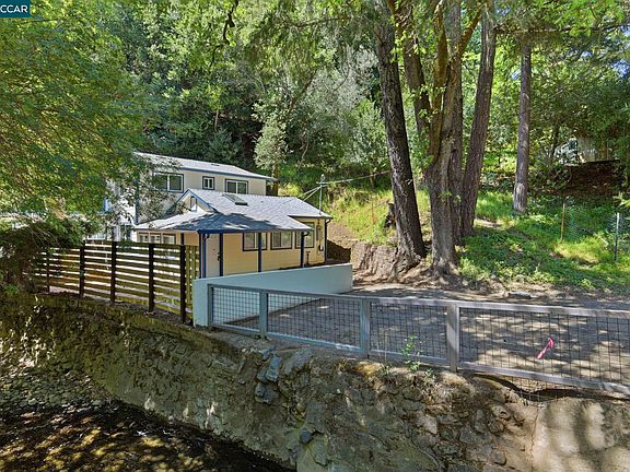 3rd image of 2836 Kilkare Rd