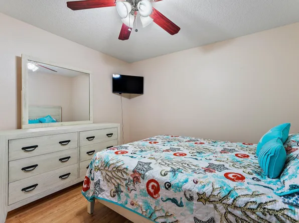2084 NW 19th Drive, Stuart, FL 34994