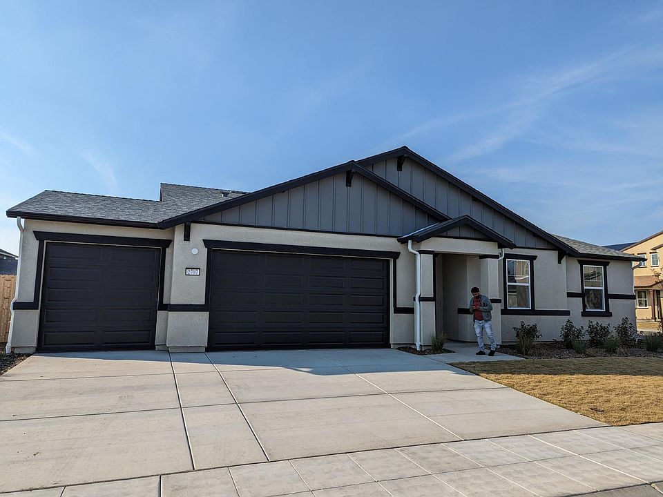 1st image of 2707 N Arroyo Ave