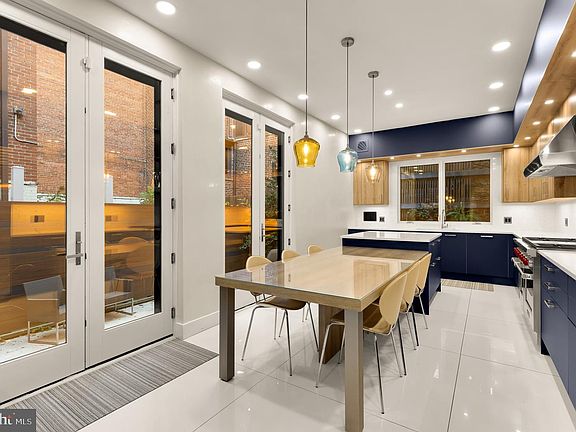 4th image of 2137 R St NW