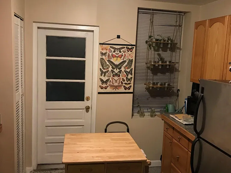 220 Hanover St #9 — Photo 9