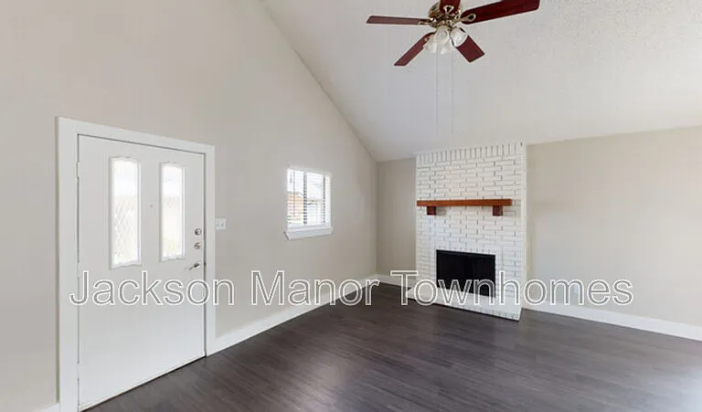 3000 Webb Ave #702 — Photo 2