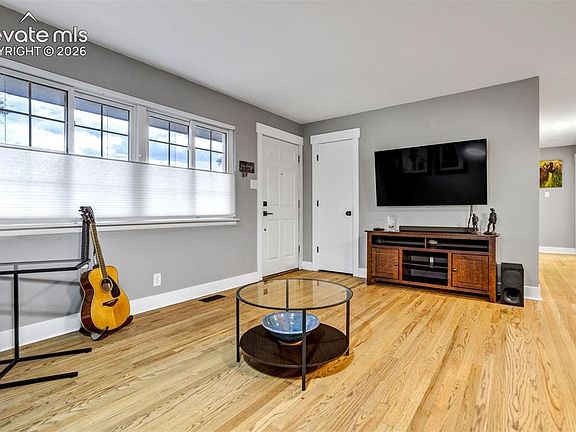 5th image of 3712 Pembroke St