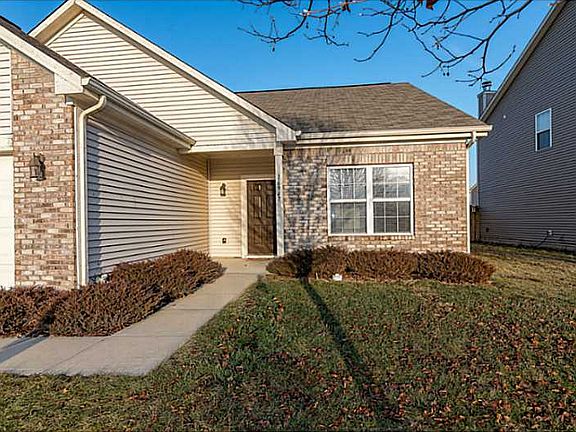 2nd image of 16947 Southall Dr