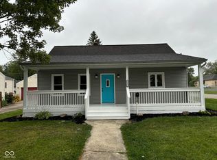 8925 W Hillcrest Dr, Yorktown, IN 47396