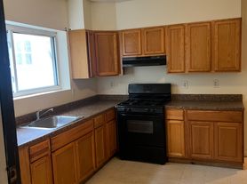 8 Drummond St, Dorchester, MA