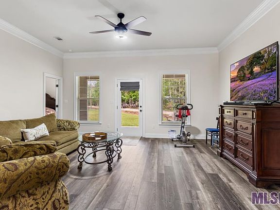 4th image of 12865 Hodges Ln