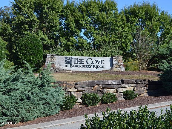 3rd image of 228 Lake Ferry Dr