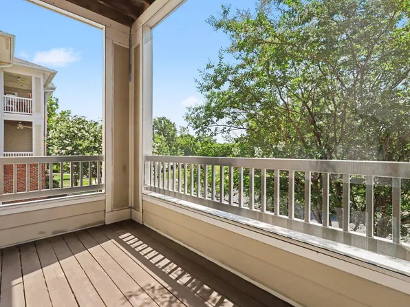 511 Waterford Lake Dr, Cary, NC 27519