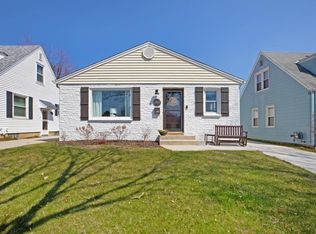 3512 N 97th Pl, Milwaukee, WI