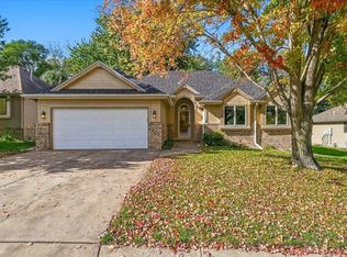202 W Ferndale Dr, Council Bluffs, IA 51503