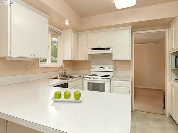 5th image of 11007 NW 21st Ave