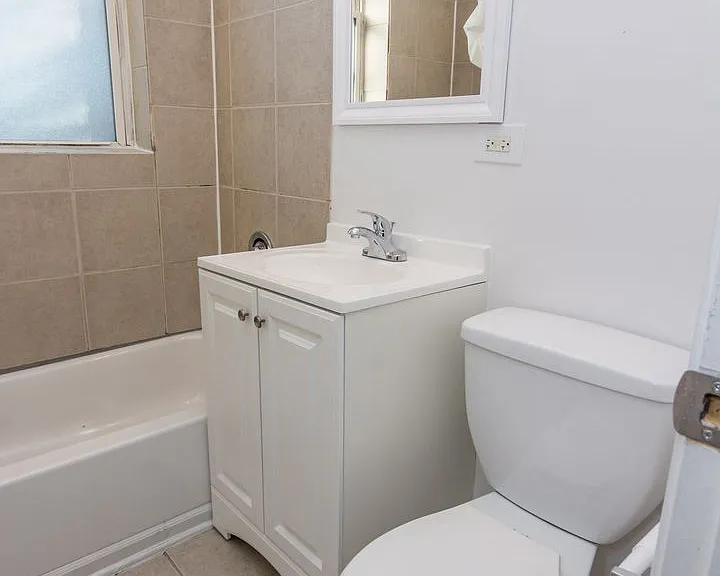 1115 E 81st Street — Photo 13