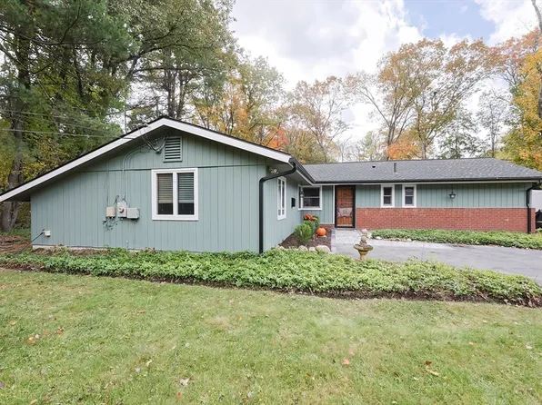 91 Eaton Rd W, Framingham, MA 01701