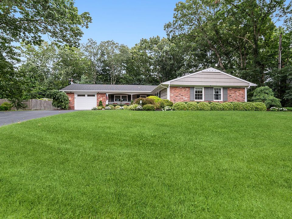 1st image of 103 Sycamore Cir