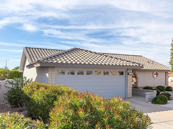 2nd image of 2156 S Alderwood Cir