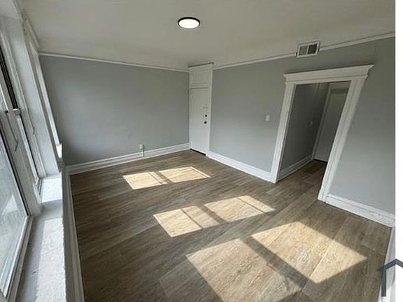 3rd image of 143 Park Ave #11A