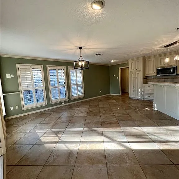 8706 Sandstone Dr — Photo 4
