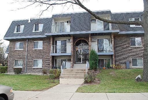 1st image of 832 Winesap Ct APT 106