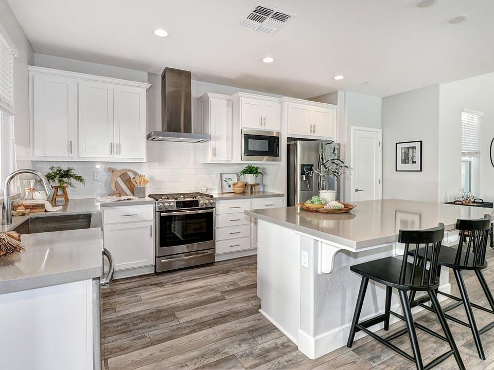 1st image of 328 Caramel Ln