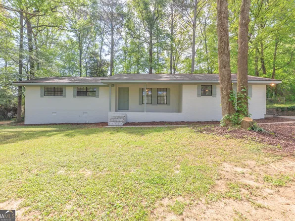 1068 Beaverdale Rd NE, Dalton, GA 30721