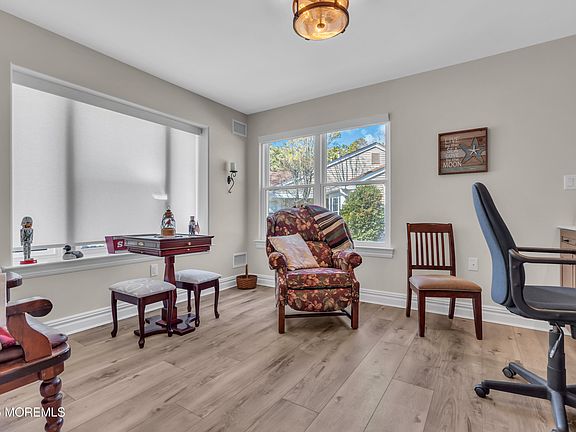 5th image of 1115 Thornbury Lane #A
