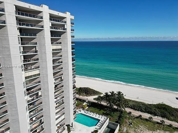 6767 Collins Ave #1608