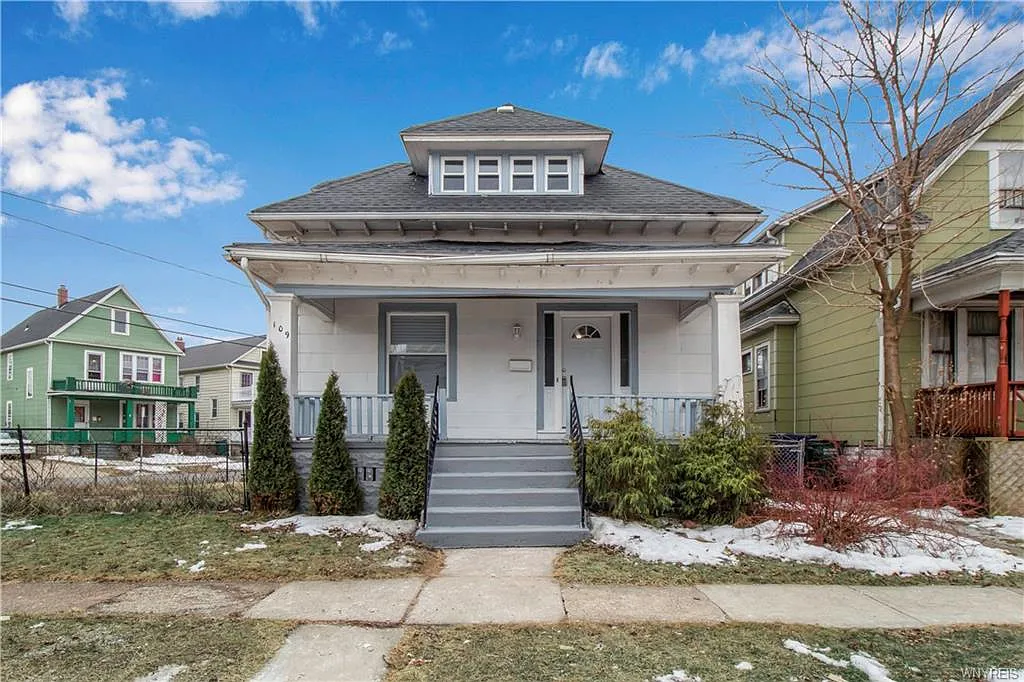 109 Gallatin Ave photo 1