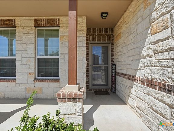3rd image of 9013 Bowfield Dr