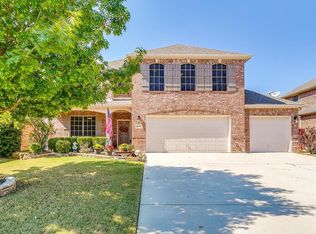 15453 Landing Creek Ln, Roanoke, TX 76262