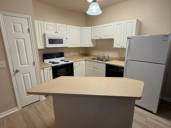 2nd image of 1610 Raena Dr Unit 209