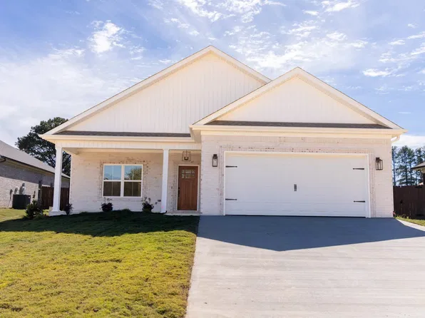 150 Sugar Maple Dr, Florence, AL 35633